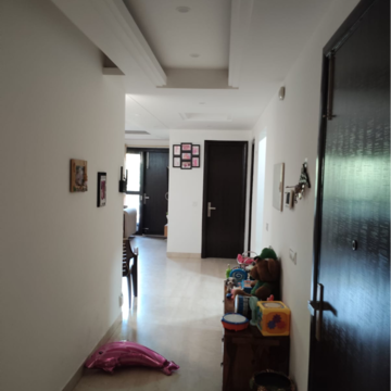 Building Lobby in 3 BHK Apartment at M3M Marina, Sector 68 – for Sale