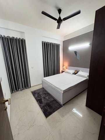 Bedroom in 3 BHK Apartment at Smart World Orchard, Sector 61 – for Rent