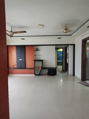 2 BHK Apartment For Rent in Bharat Apartment Malad , Malad West