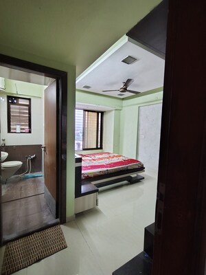 Furnished Amenities in 2 BHK Apartment at Bharat Apartment Malad , Malad West – for Rent