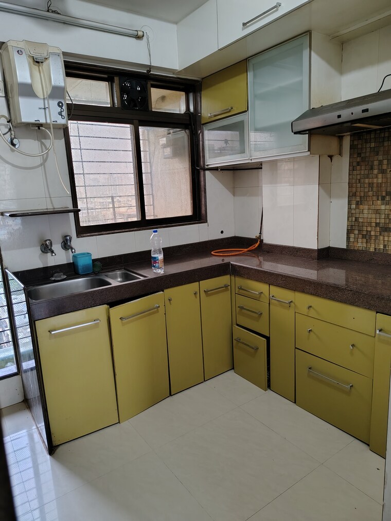 undefined, bharat-apartment-malad 2 Bedroom 625 Sq.Ft. Apartment In Malad West Mumbai 9249814