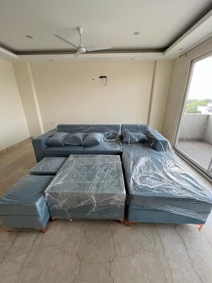 Bedroom in 3 BHK Builder Floor at Sector 21 – for Rent