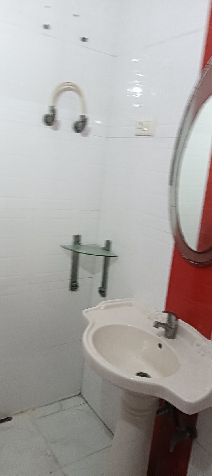 Bathroom, sector 21c 3 Bedroom 1450 Sq.Ft. Apartment In Sector 21c Faridabad 9249821