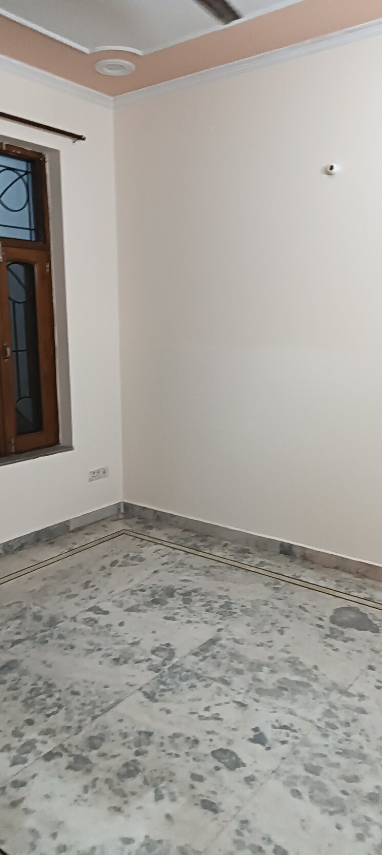 Room, sector 21c 3 Bedroom 1450 Sq.Ft. Apartment In Sector 21c Faridabad 9249821