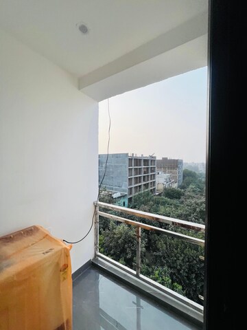 Balcony in 1 BHK Builder Floor at Chattarpur – for Rent