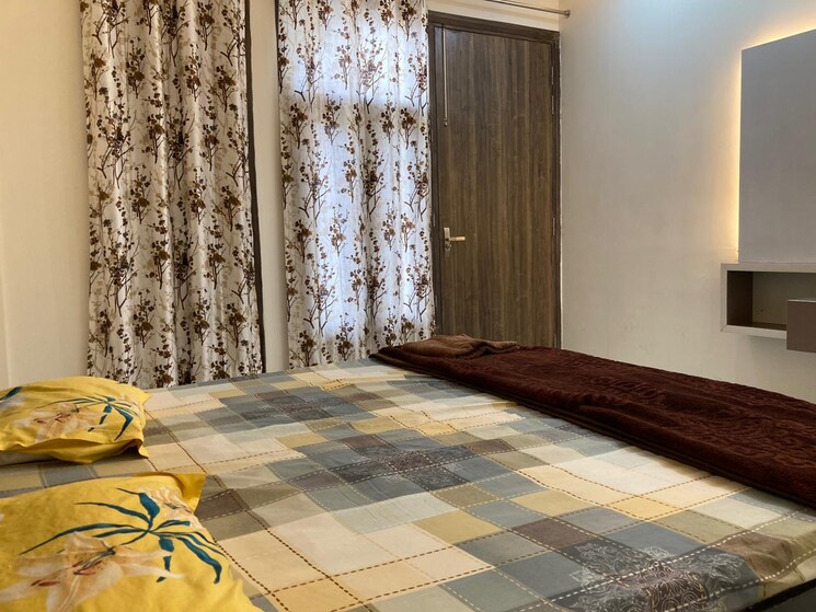 Bedroom, sector 57 3 Bedroom 2100 Sq.Ft. Builder Floor In Sector 57 Gurgaon 9249848