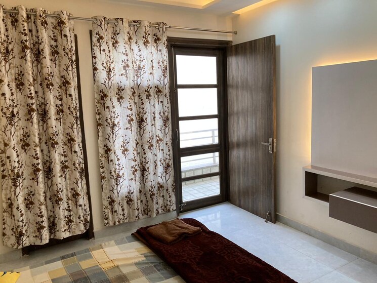 Bedroom, sector 57 3 Bedroom 2100 Sq.Ft. Builder Floor In Sector 57 Gurgaon 9249848