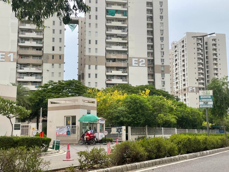 Exterior View, vatika-gurgaon-21 2 Bedroom 1230 Sq.Ft. Apartment In Sector 83 Gurgaon 9249865