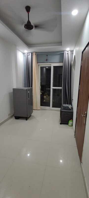 Living Room in 1.5 BHK Builder Floor at Sector 55 – for Rent