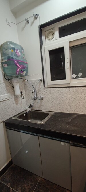 Kitchen in 1.5 BHK Builder Floor at Sector 55 – for Rent