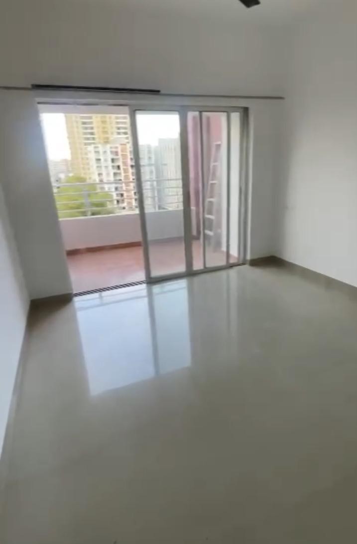 2 BHK Apartment For Rent in Kumar Piccadilly