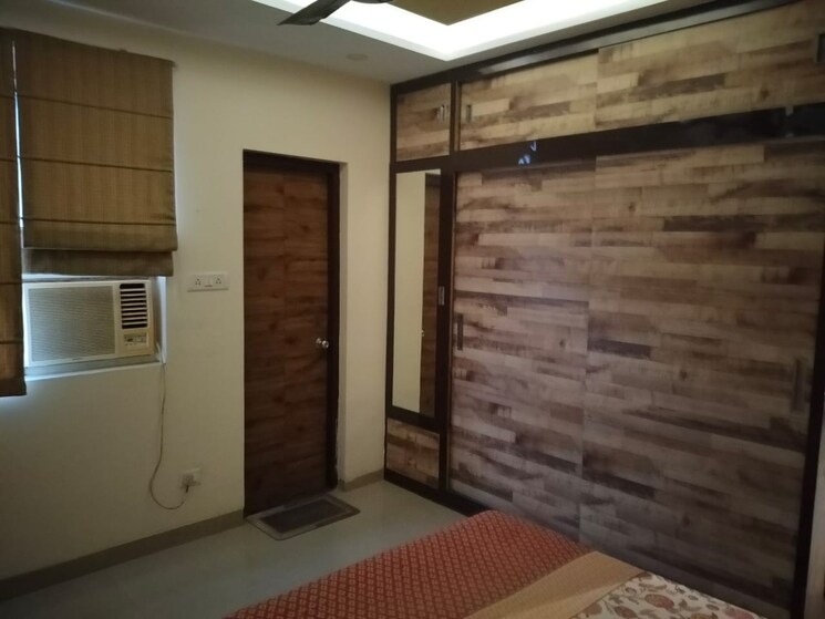 Room, puri-pratham 3 Bedroom 914 Sq.Ft. Apartment In Sector 84 Faridabad 9249956