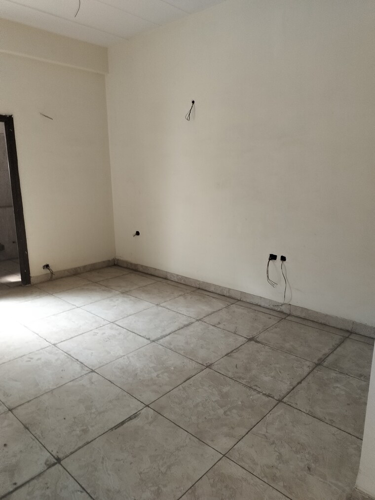 Room, sarin-farm-chs 2 Bedroom 900 Sq.Ft. Villa In Habibpur Greater Noida 9249975