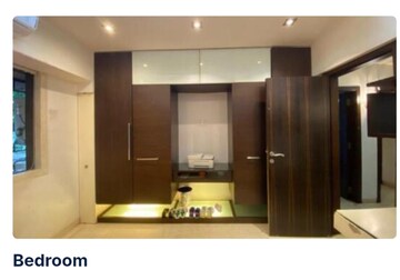 Bedroom in 4 BHK Apartment at Arihant Apartments Khar, Khar West – for Rent