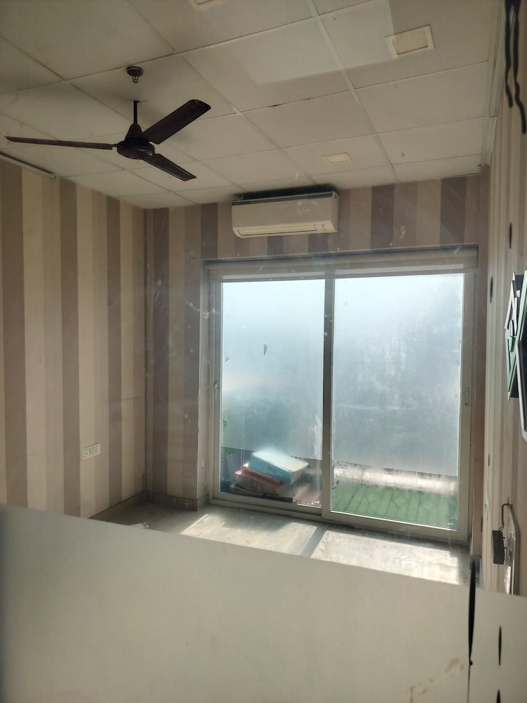 Room, sarin-farm-chs 4 Bedroom 2000 Sq.Ft. Independent House In Habibpur Greater Noida 9250000