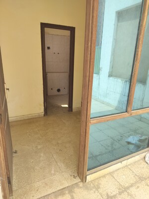 Room in 4 BHK Independent House at Sarin Farm CHS, Habibpur – for Sale