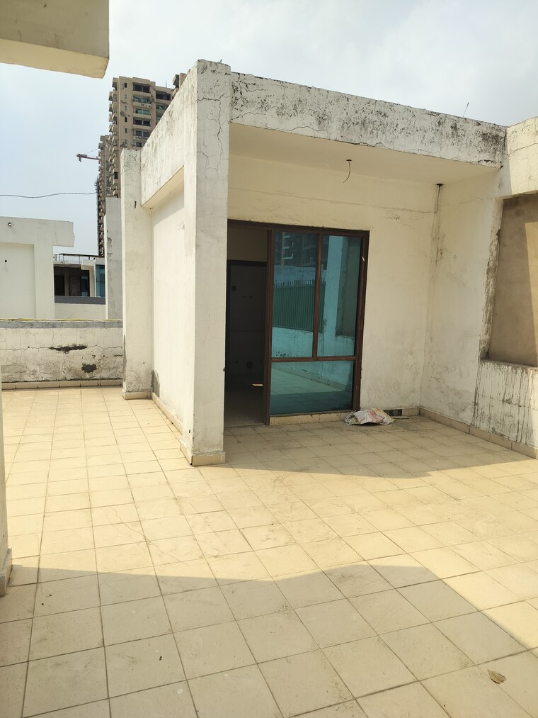 undefined, sarin-farm-chs 4 Bedroom 2000 Sq.Ft. Independent House In Habibpur Greater Noida 9250000