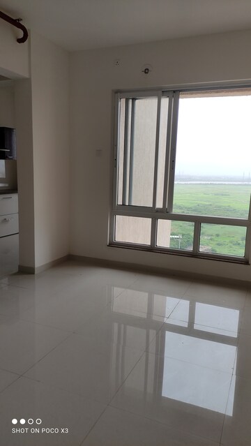 Room in 1 BHK Apartment at Puraniks Mirai, Kasarvadavali – for Sale
