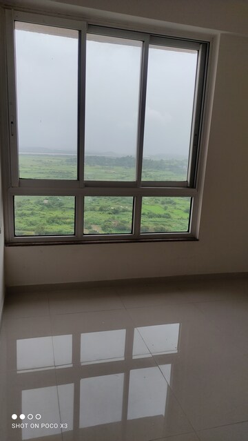 Room in 1 BHK Apartment at Puraniks Mirai, Kasarvadavali – for Sale