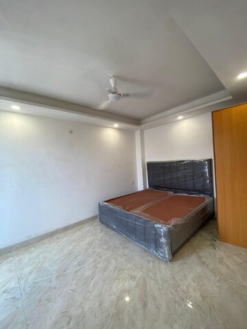 Room in 1 BHK Builder Floor at Saket – for Rent