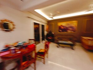 Parking in 5 BHK Builder Floor at Sushant Lok 2, Sector 57 – for Sale