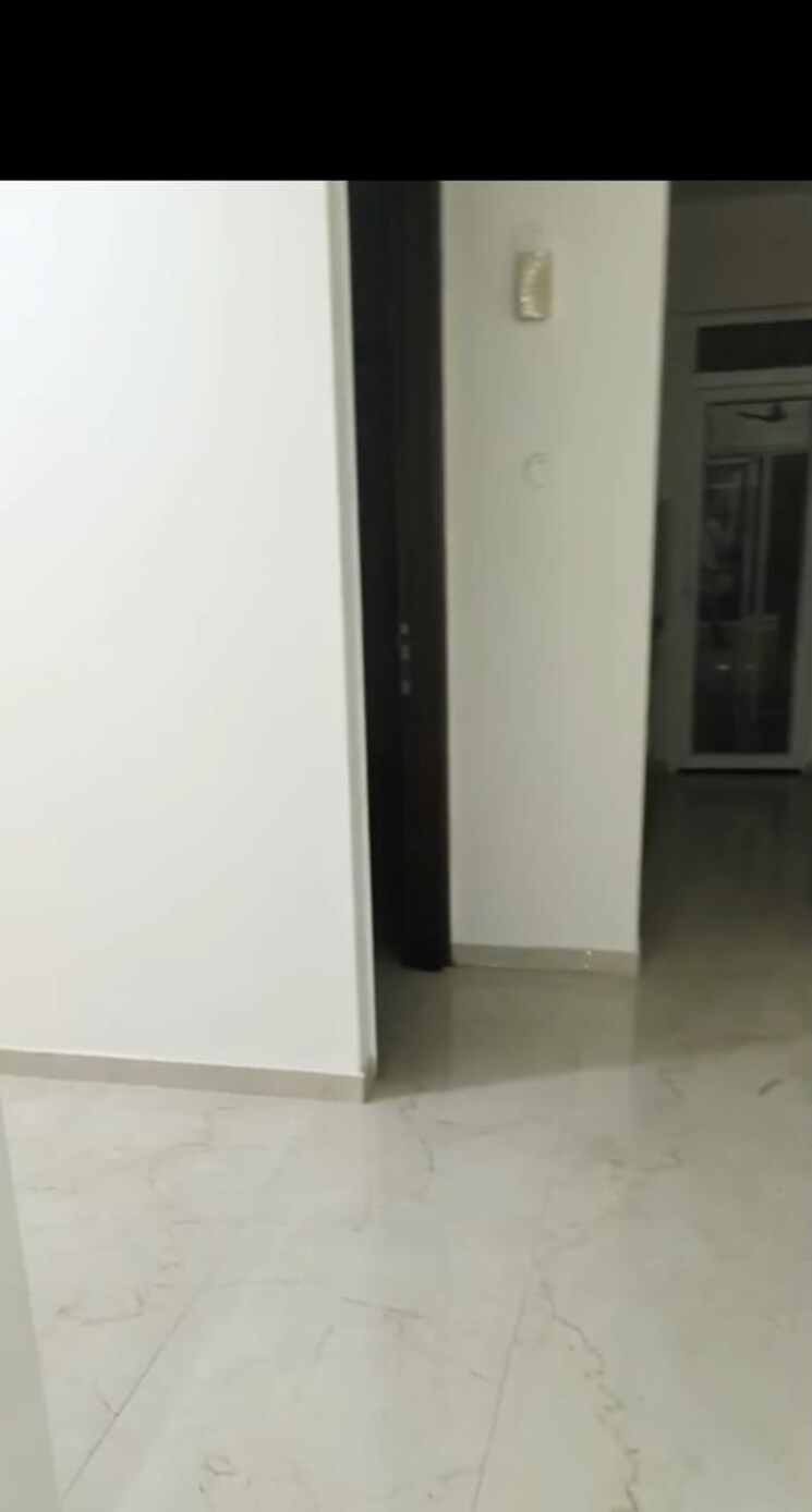 Room, smart-world-gems 2.5 Bedroom 1150 Sq.Ft. Apartment In Sector 89 Gurgaon 9250087