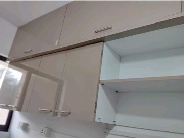 Furnished Amenities in 1 BHK Apartment at Raymond Aashiyana, Vartak Nagar – for Rent