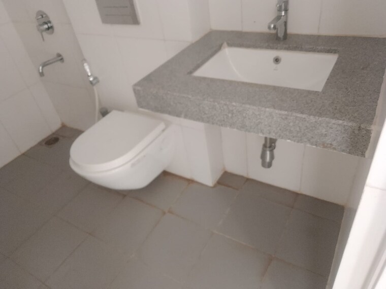 Bathroom, godrej-24 2 Bedroom 940 Sq.Ft. Apartment In Hinjewadi Pune 9250126