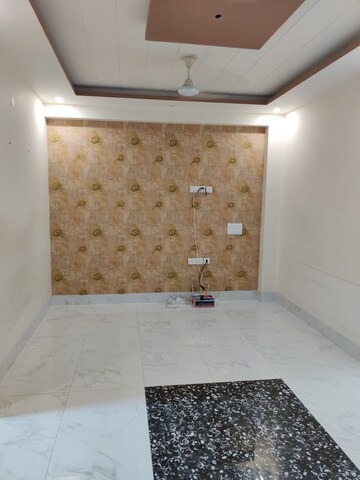 Bedroom in 2 BHK Builder Floor at Sushant Lok 3, Sector 57 – for Rent