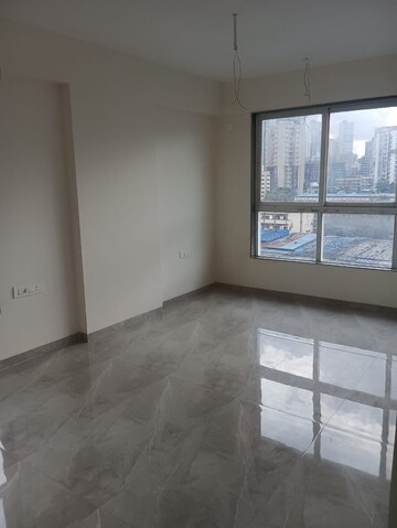 Room in 2 BHK Apartment at Neumec Morphosis Adagio, Mulund West – for Rent