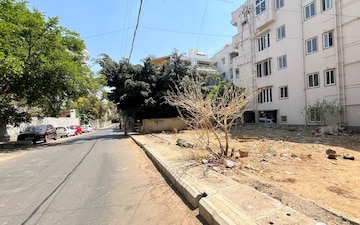 Plot For Sale in Anand Nagar
