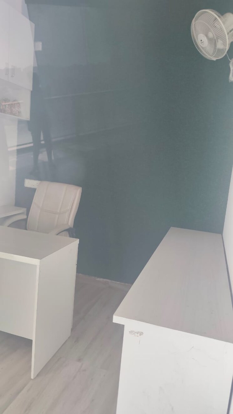 undefined, galaxy-blue-sapphire-plaza Commercial Office Space 150 Sq.Ft. In Sector 4 Greater Noida Greater Noida 9250191