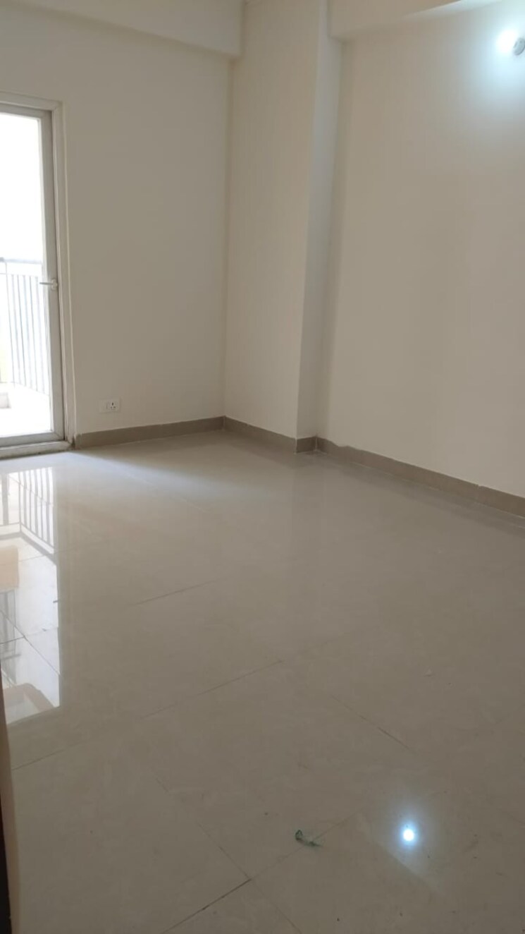 Room, amrapali-terrace-homes 3.5 Bedroom 1600 Sq.Ft. Apartment In Tech Zone 4 Greater Noida Greater Noida 9250198