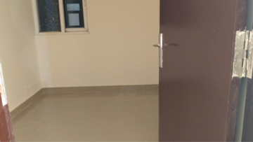 Room in 3.5 BHK Apartment at Amrapali Terrace Homes, Tech Zone 4 Greater Noida – for Rent