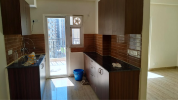Kitchen in 3.5 BHK Apartment at Amrapali Terrace Homes, Tech Zone 4 Greater Noida – for Rent