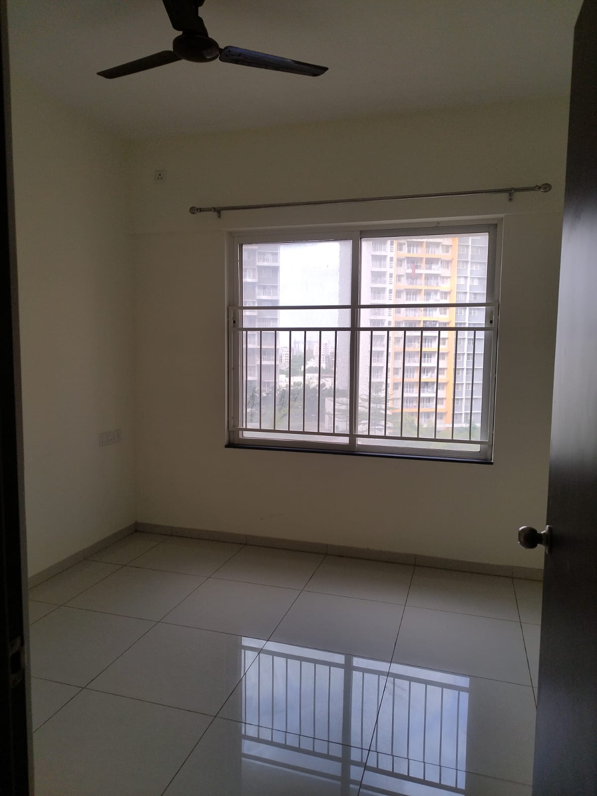 2.5 BHK + Study Room Apartment For Rent in Kolte Patil Life Republic