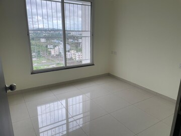Room in 2.5 BHK Apartment at Kolte Patil Life Republic, Hinjewadi – for Rent