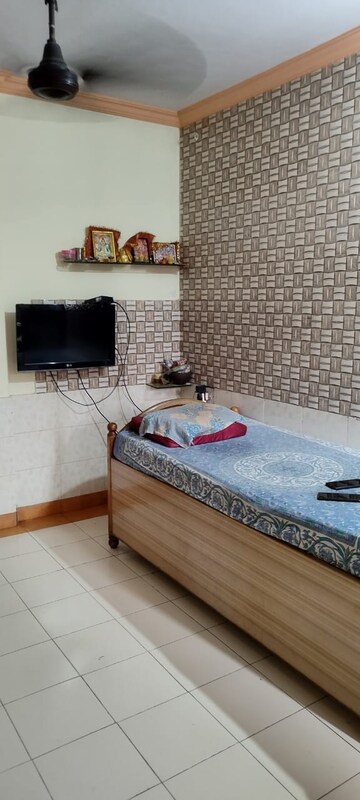 Bedroom in 2 BHK Apartment at Vijay Villas, Ghodbunder Road – for Rent