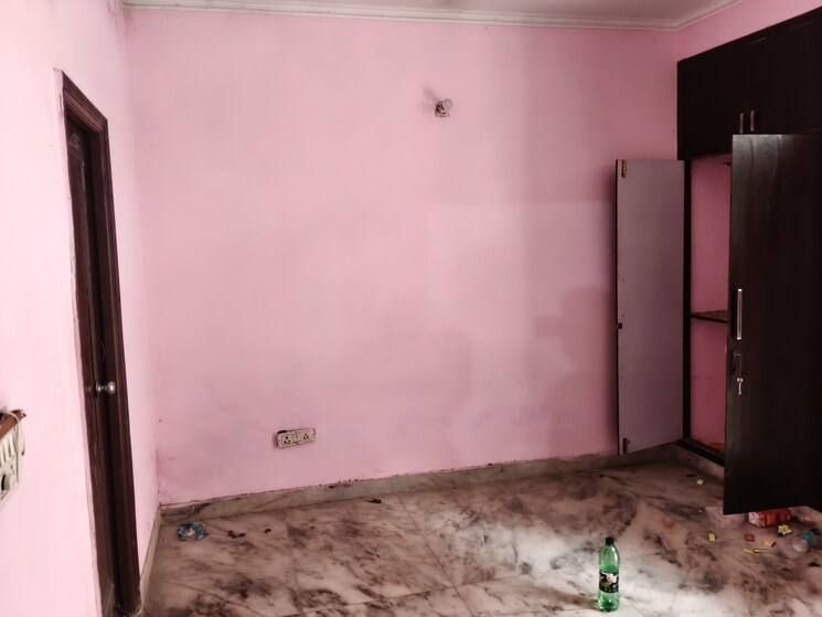 Room, sector 31 2 Bedroom 1200 Sq.Ft. Builder Floor In Sector 31 Faridabad 9250309