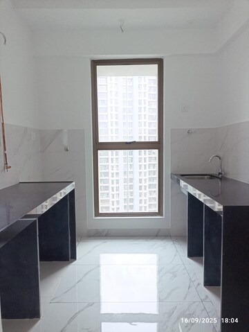 Room in 1 BHK Apartment at Raunak Delight, Owale – for Rent