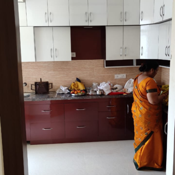 Kitchen in 3.5 BHK Apartment at Gomti Nagar – for Rent