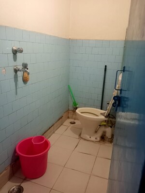 Bathroom in 1 BHK Builder Floor at Lajpat Nagar ii – for Rent