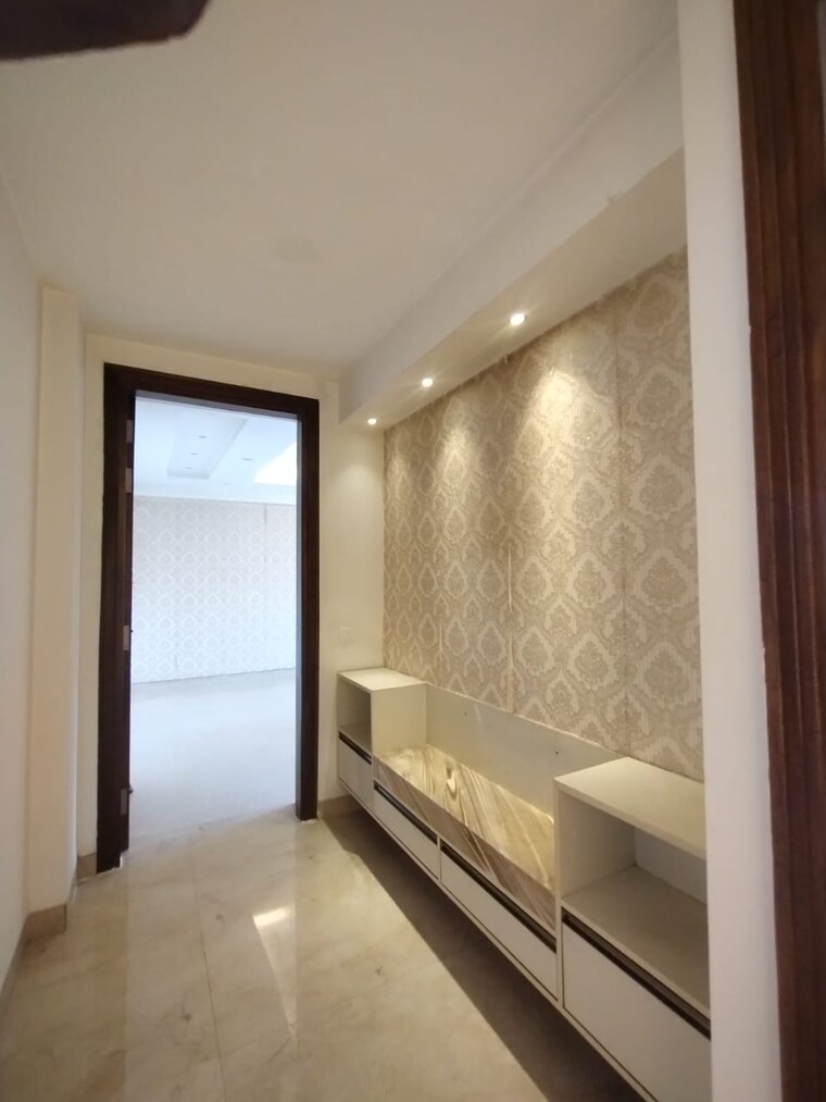 Room, bptp-amstoria-country-floor 4 Bedroom 2700 Sq.Ft. Builder Floor In Sector 102 Gurgaon 9250442