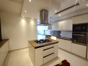 Kitchen in 4 BHK Builder Floor at BPTP Amstoria Country Floor, Sector 102 – for Sale