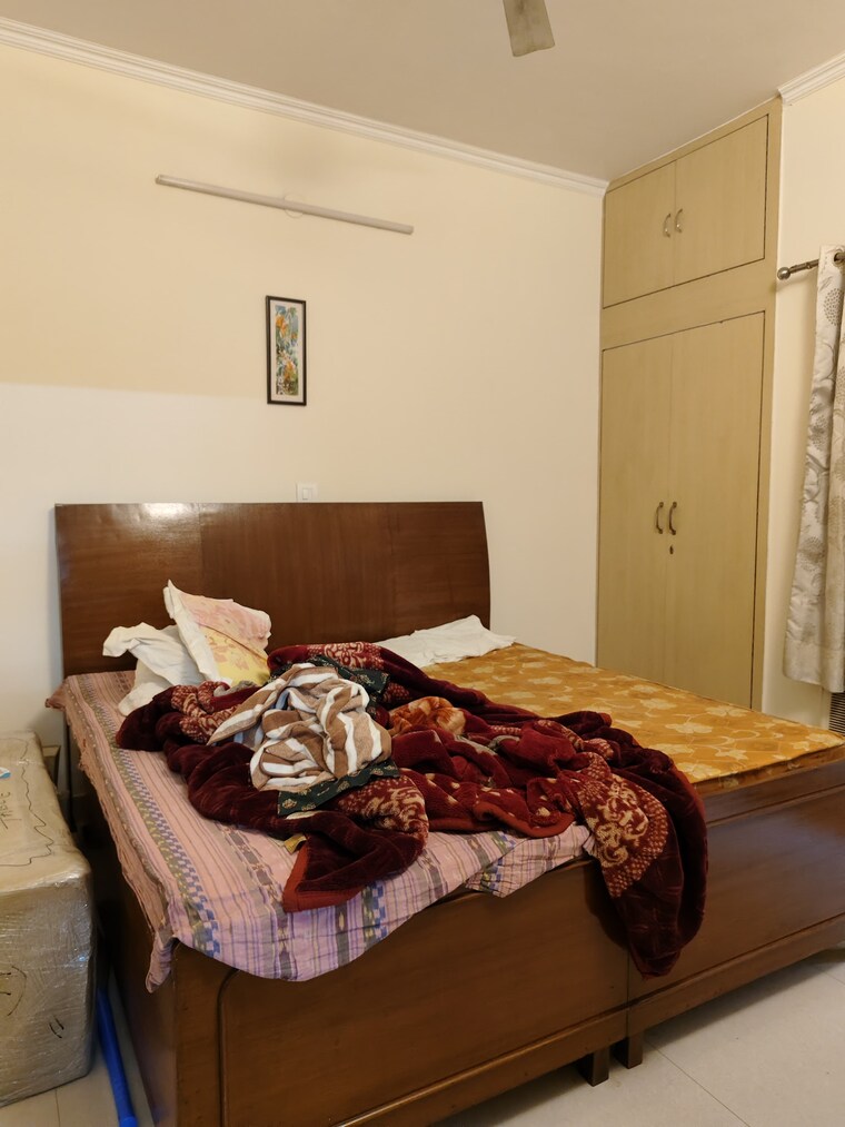 Bedroom, vasant kunj 2 Bedroom 1050 Sq.Ft. Apartment In Vasant Kunj Delhi 9250533