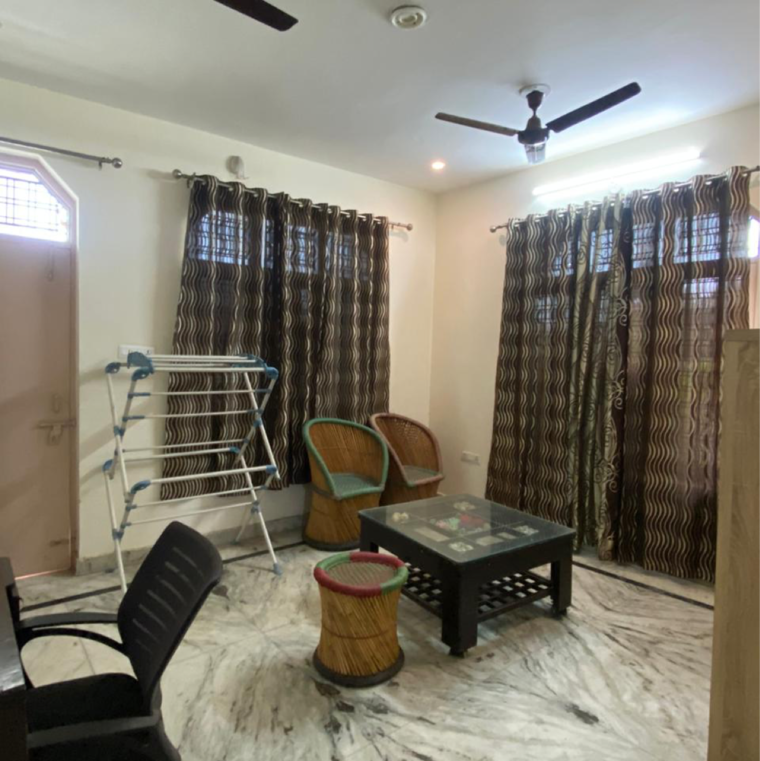 Living Room, sector 22b 2.5 Bedroom 1200 Sq.Ft. Villa In Sector 22b Gurgaon 9250529