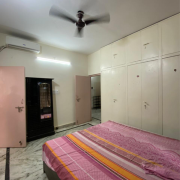 Bedroom in 2.5 BHK Villa at Sector 22b – for Rent