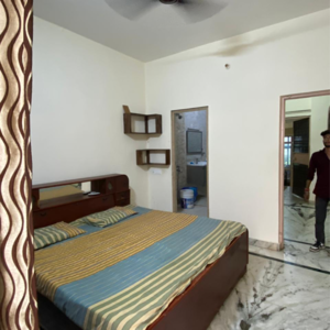Bedroom in 2.5 BHK Villa at Sector 22b – for Rent