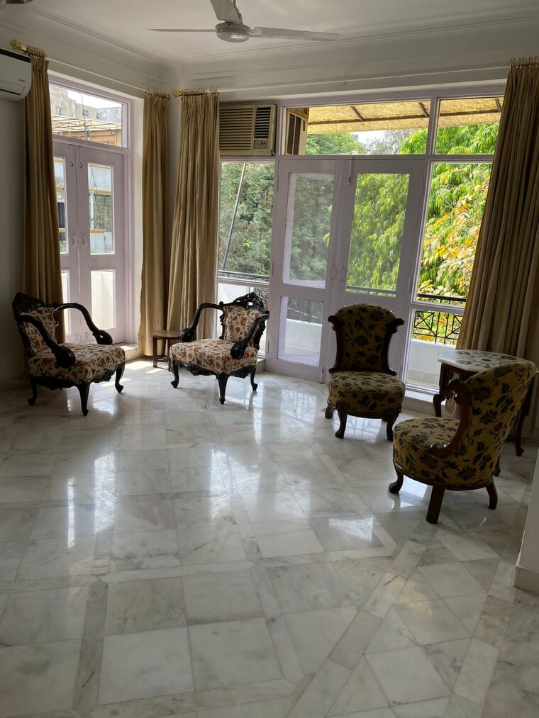 Living Room, boutique-residential-apartments-c-253 2 Bedroom 1500 Sq.Ft. Builder Floor In Defence Colony Delhi 9250488