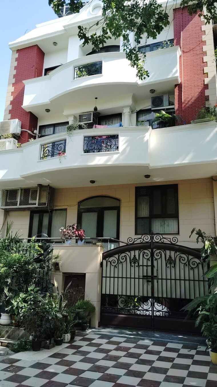 Exterior View, boutique-residential-apartments-c-253 2 Bedroom 1500 Sq.Ft. Builder Floor In Defence Colony Delhi 9250488